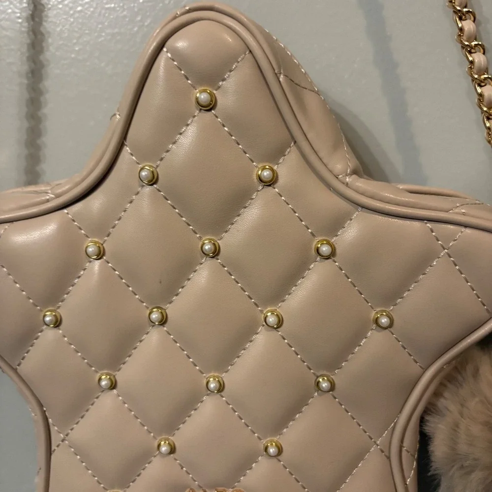NWT ALDO Tan Star Quilted Shaped Purse w/ Gold Chain Strap,‎ Pearl Beads